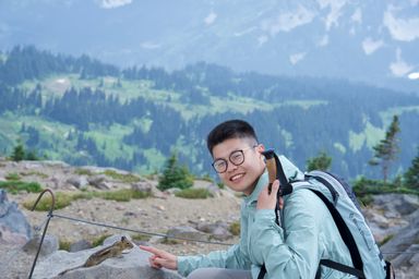 2025 Mt. Rainier: Jiayi teaches Mr./Mrs. Squirrel computer architecture